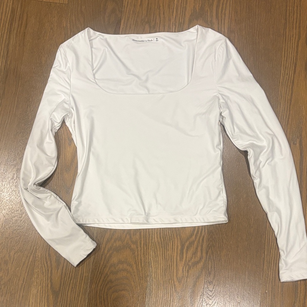 Abercrombie & Fitch White Long Sleeve Square Scoop Neck Tee